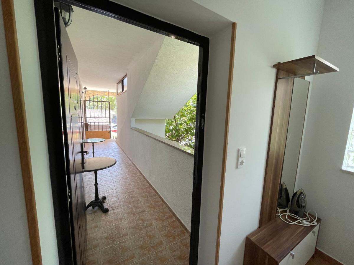 טרוגיר Apartment Jakasa מראה חיצוני תמונה