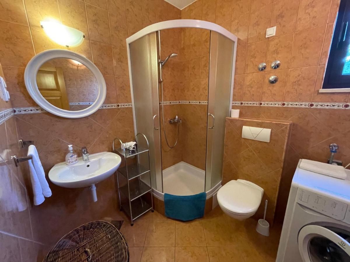טרוגיר Apartment Jakasa מראה חיצוני תמונה