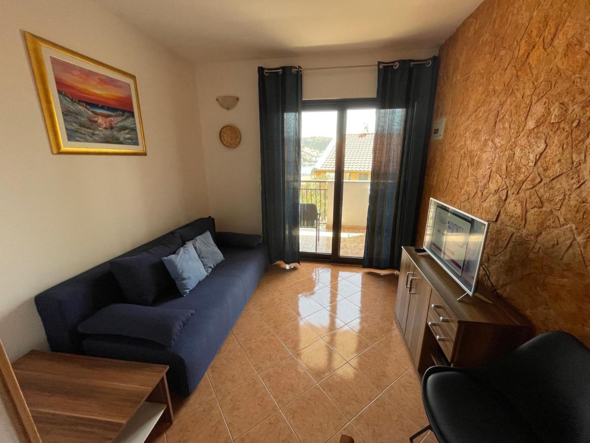 טרוגיר Apartment Jakasa מראה חיצוני תמונה