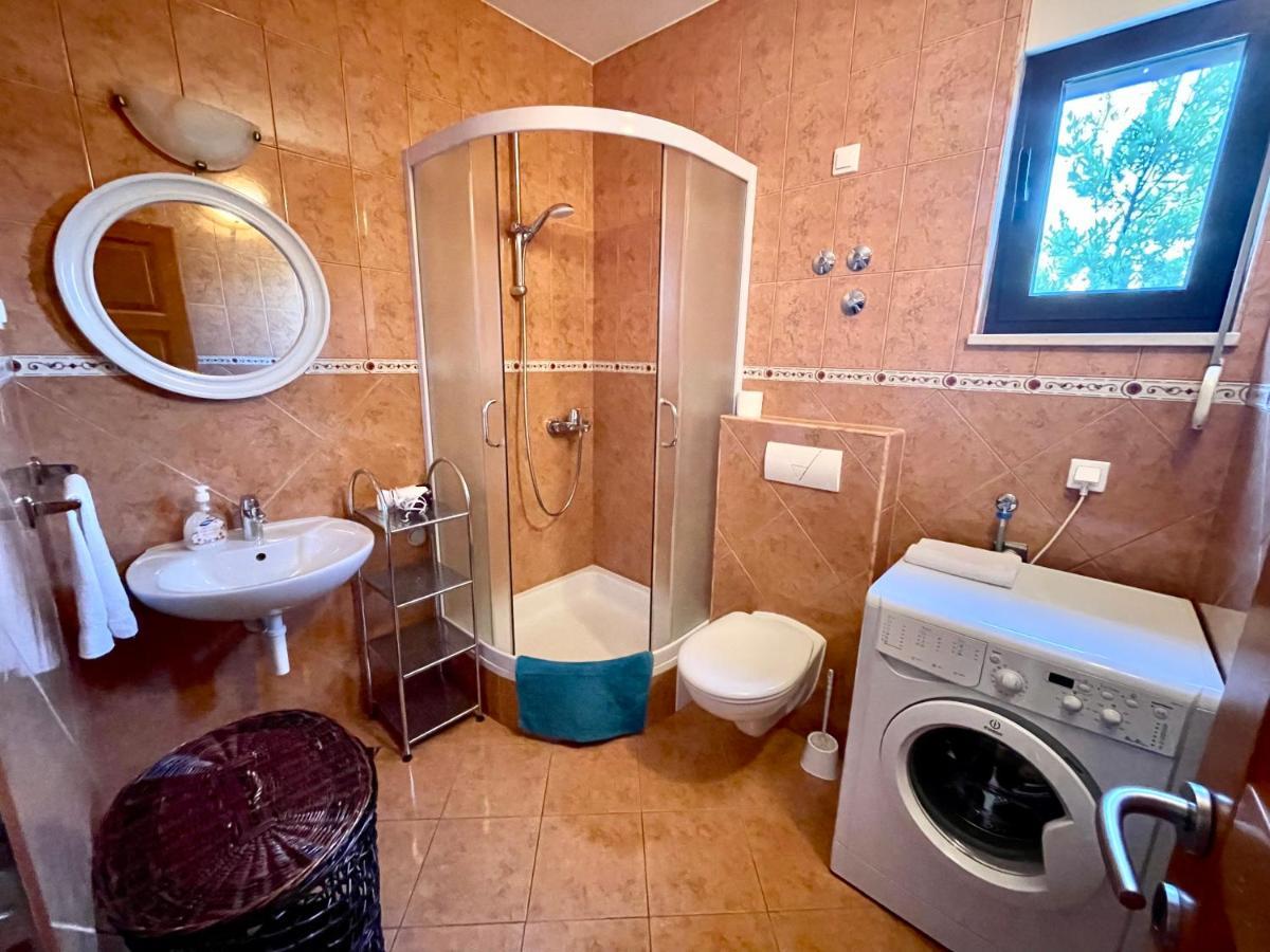 טרוגיר Apartment Jakasa מראה חיצוני תמונה