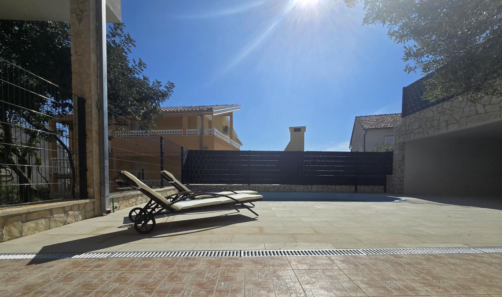 טרוגיר Apartment Jakasa מראה חיצוני תמונה