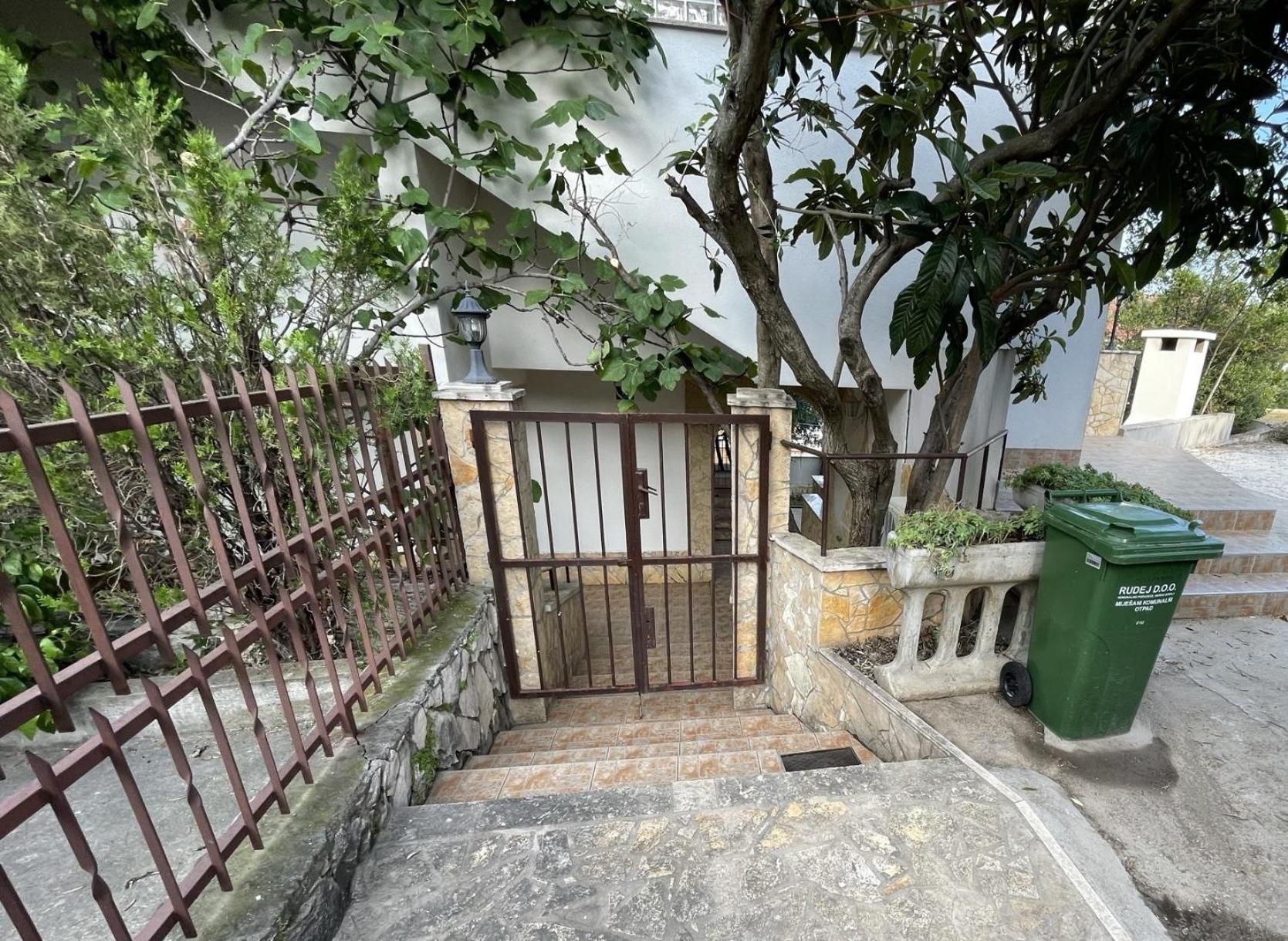 טרוגיר Apartment Jakasa מראה חיצוני תמונה