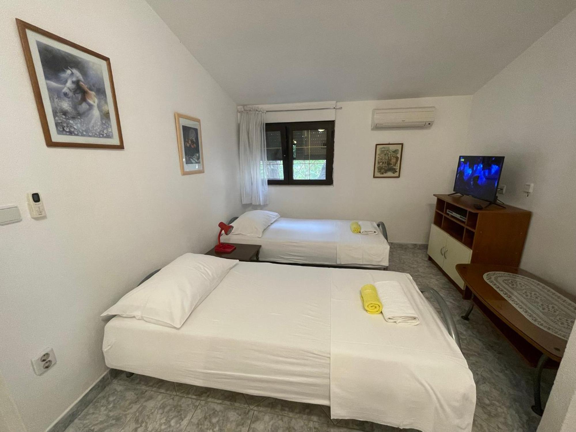 טרוגיר Apartment Jakasa מראה חיצוני תמונה