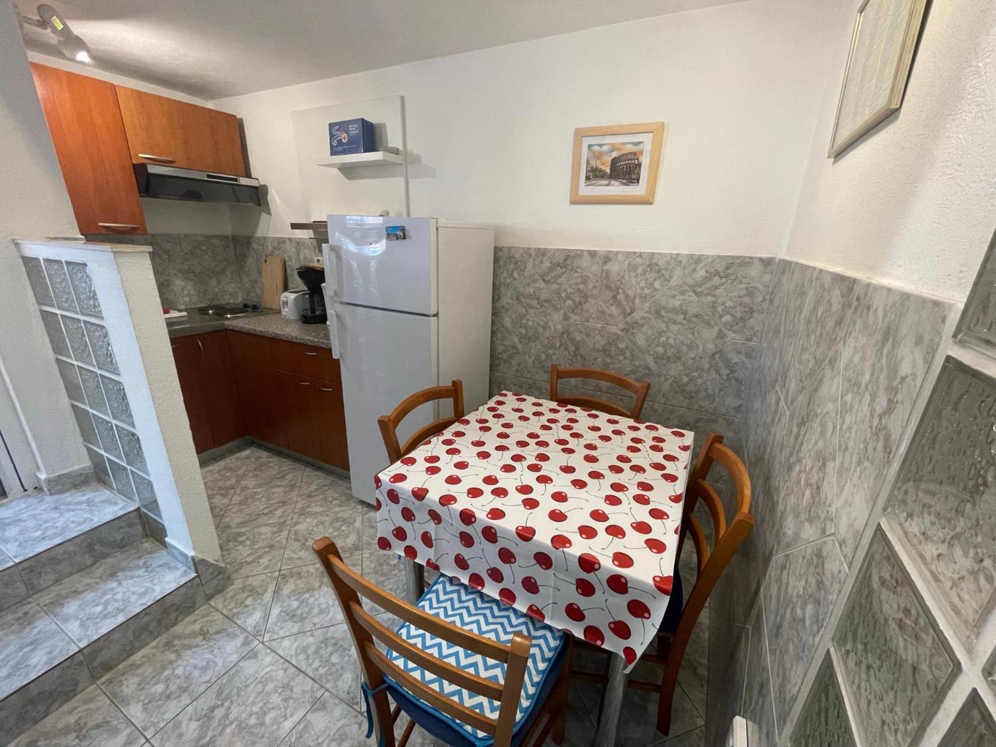 טרוגיר Apartment Jakasa מראה חיצוני תמונה