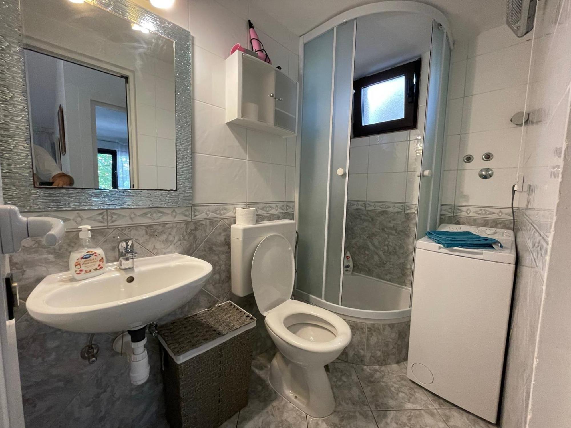 טרוגיר Apartment Jakasa מראה חיצוני תמונה