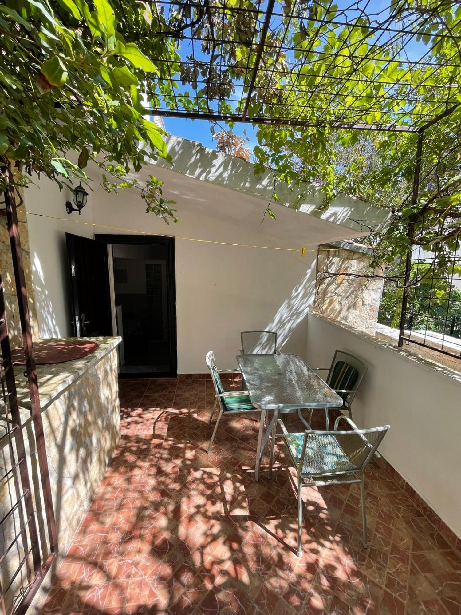 טרוגיר Apartment Jakasa מראה חיצוני תמונה
